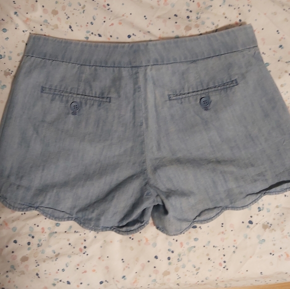 Club Monaco - Size 0 - Blue chambray scalloped edge short - Picture 3 of 3
